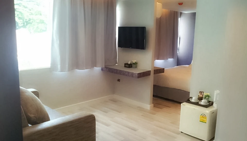 هتل نانترا پلوئنشیت بانکوک